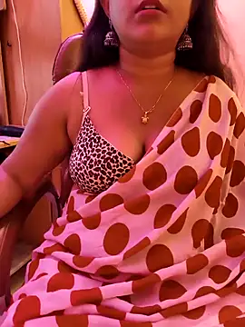 Snapshot of nisha_baby2 chatting on October 19, 2025, 8:04 am nisha baby2 online show from October 19, 2025, 8:04 am