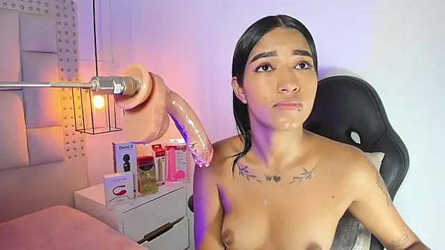 Snapshot of baby_naughty1_ chatting on December 21, 2024, 7:49 pm baby naughty1 online show from December 21, 2024, 7:49 pm