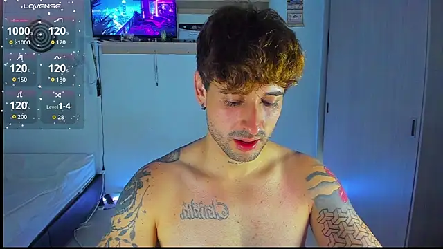 Snapshot of Ares_blue chatting on February 22, 2026, 12:34 am Ares blue online show from February 22, 2026, 12:34 am