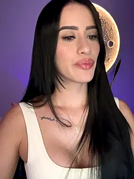 Snapshot of SarahhSmitth1 chatting on September 10, 2025, 12:32 am SarahhSmitth1 online show from September 10, 2025, 12:32 am