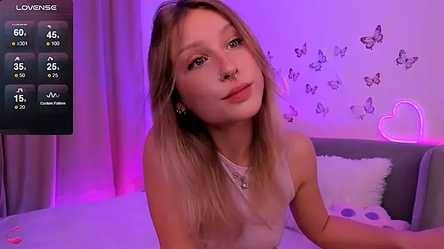 lilyvibe online show from October 9, 2025, 7:34 pm