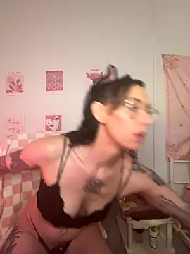 averietheangel online show from October 10, 2025, 9:47 pm