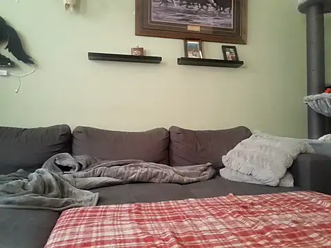 Ryan and Aurora online show from January 15, 2025, 8:51 am