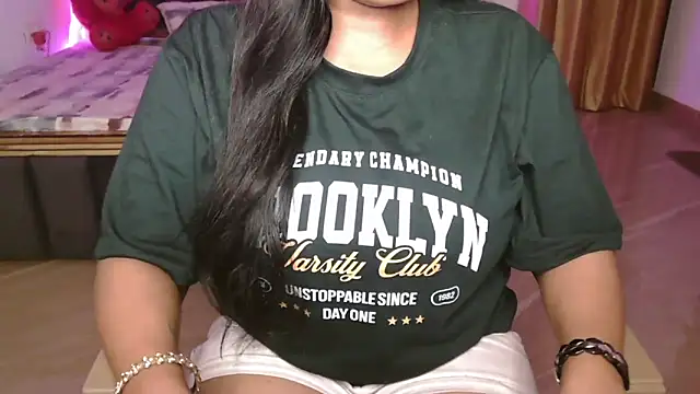 N-Natasha online show from April 7, 2026, 4:18 pm