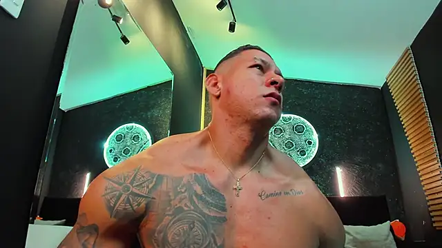 Snapshot of MassimoWalton2 chatting on January 11, 2025, 2:30 am MassimoWalton2 online show from January 11, 2025, 2:30 am