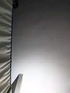 SweetLeila40 online show from February 2, 2025, 9:13 pm