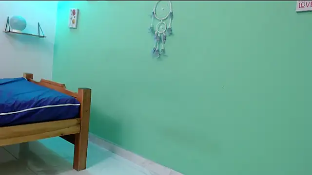 evaleribigtits18 online show from March 22, 2026, 1:42 am