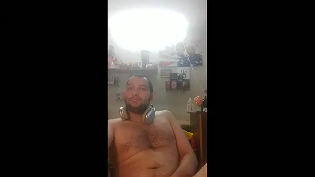 Snapshot of BISEXGOOD777 chatting on May 29, 2026, 6:22 am BISEXGOOD777 online show from May 29, 2026, 6:22 am