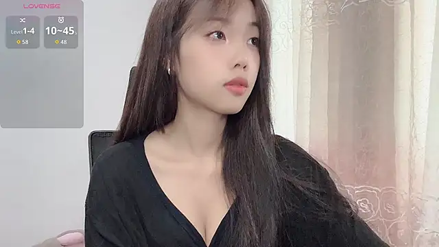 Lvy--v online show from September 9, 2025, 1:49 am