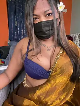 Hot Urvi online show from June 5, 2026, 5:51 pm
