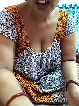 Snapshot of MUMTAJ-1 chatting on April 15, 2026, 1:56 am MUMTAJ-1 online show from April 15, 2026, 1:56 am