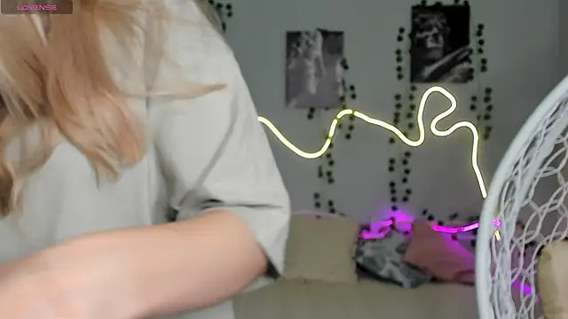 Snapshot of Melissa_babs chatting on December 3, 2024, 1:52 am Melissa babs online show from December 3, 2024, 1:52 am