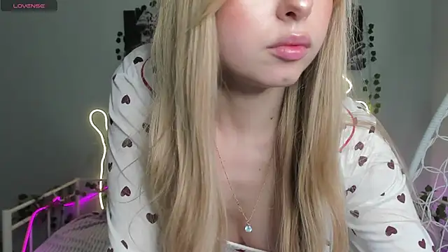 Snapshot of Melissa_babs chatting on January 27, 2025, 10:27 am Melissa babs online show from January 27, 2025, 10:27 am