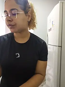 VitoriaFernandes online show from July 10, 2026, 2:52 pm