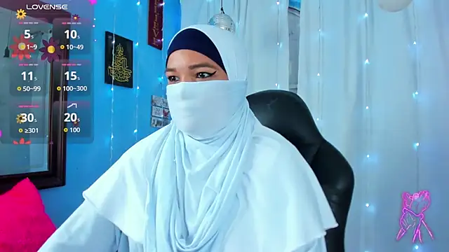 Snapshot of Falak-Yasin chatting on April 12, 2026, 12:43 pm Falak-Yasin online show from April 12, 2026, 12:43 pm