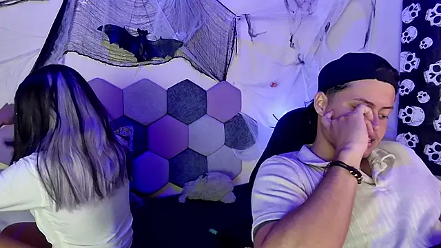 Horny tgn online show from October 19, 2025, 7:14 pm