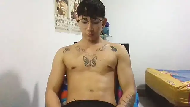 Snapshot of Dillom420 chatting on February 14, 2025, 4:15 am Dillom420 online show from February 14, 2025, 4:15 am