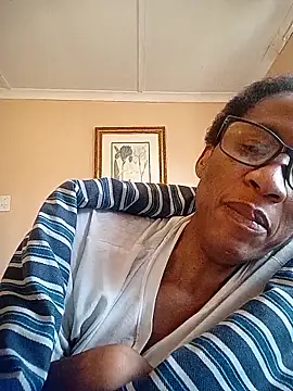 bustybillies online show from November 18, 2025, 7:02 am