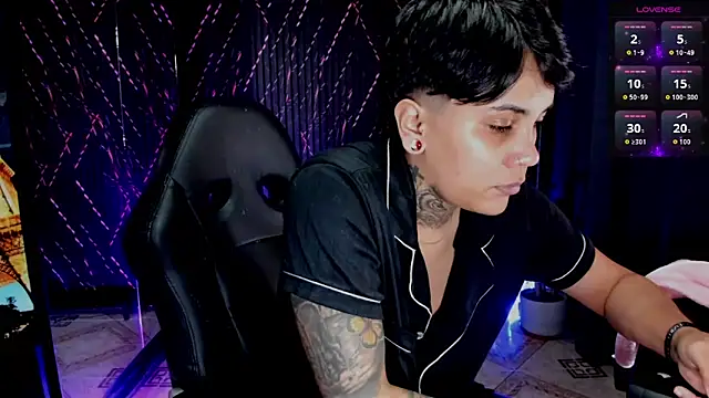 ZhoeStrong online show from February 7, 2026, 4:43 pm