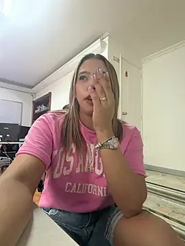 Martina Miiller online show from May 18, 2026, 1:06 pm