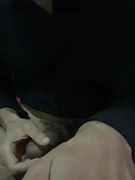 Snapshot of Young_arabe chatting on January 3, 2025, 12:22 am Young arabe online show from January 3, 2025, 12:22 am