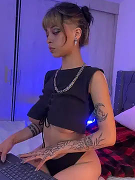 Kitty arts online show from March 9, 2025, 9:14 pm