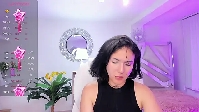 Snapshot of kendaall_jenner_ chatting on December 22, 2024, 8:27 am kendaall jenner  online show from December 22, 2024, 8:27 am