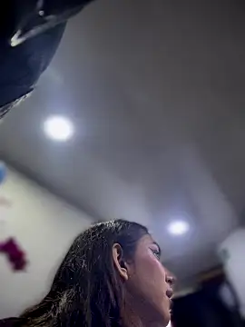 Nikol Rang   online show from September 10, 2025, 10:10 pm