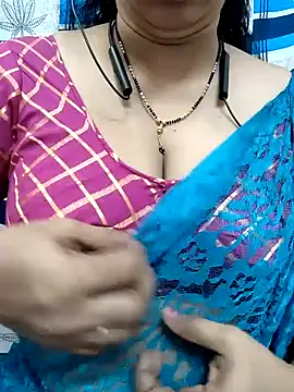 Snapshot of bhuvana555 chatting on January 15, 2025, 3:54 am bhuvana555 online show from January 15, 2025, 3:54 am