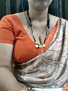 bhuvana555 online show from December 21, 2025, 4:58 pm