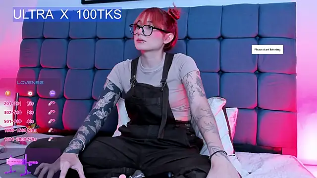 sofia218 online show from March 5, 2025, 9:04 pm