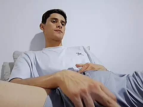 Snapshot of Flaco20xx chatting on February 20, 2026, 1:35 am Flaco20xx online show from February 20, 2026, 1:35 am