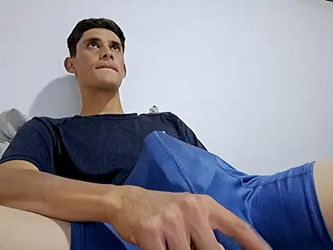 Snapshot of Flaco20xx chatting on April 6, 2026, 1:14 am Flaco20xx online show from April 6, 2026, 1:14 am