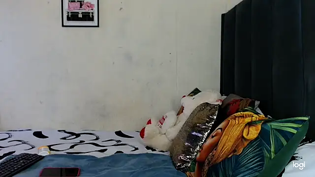 quenliyasa online show from March 18, 2026, 11:13 am