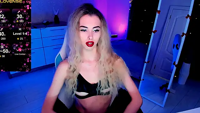 Snapshot of Emilia_Klar chatting on February 24, 2025, 7:33 am Emilia Klar online show from February 24, 2025, 7:33 am