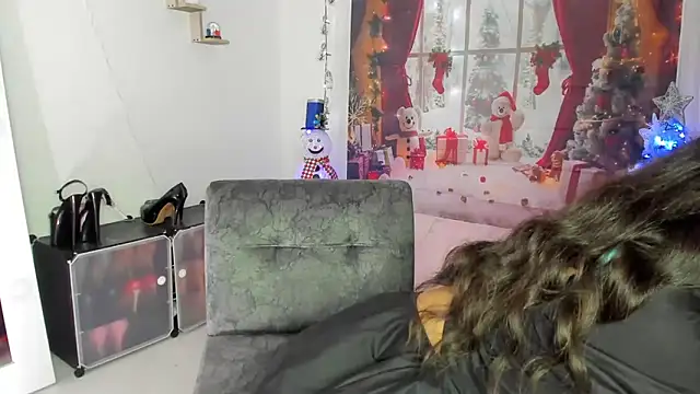 Snapshot of Alaia_Love77 chatting on January 3, 2025, 10:08 pm Alaia Love77 online show from January 3, 2025, 10:08 pm