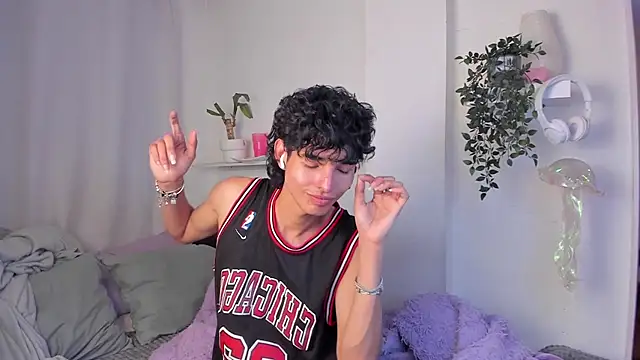 Snapshot of santy-kitty chatting on February 14, 2026, 1:46 am santy-kitty online show from February 14, 2026, 1:46 am