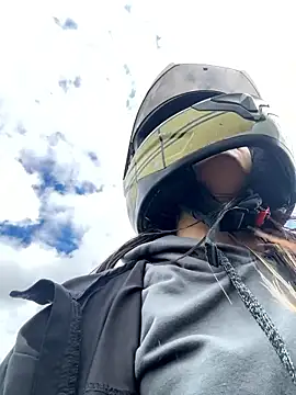 EemaHaruki online show from October 2, 2025, 7:32 pm