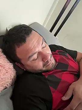 Snapshot of elamante03 chatting on January 13, 2025, 2:21 pm elamante03 online show from January 13, 2025, 2:21 pm