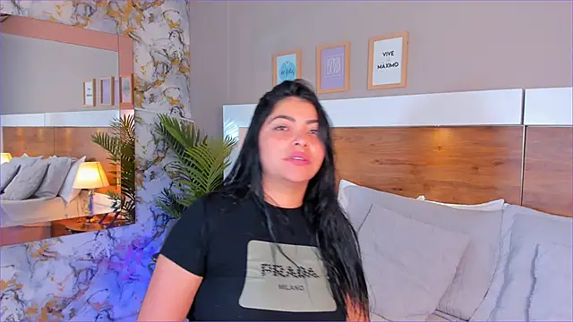 EmaBakker online show from February 3, 2026, 7:02 am