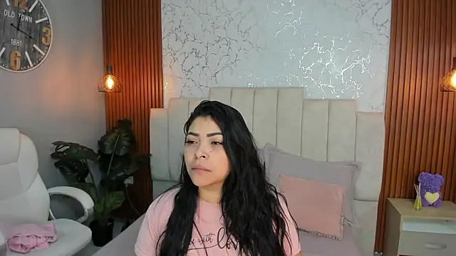 EmaBakker online show from March 13, 2026, 5:25 am