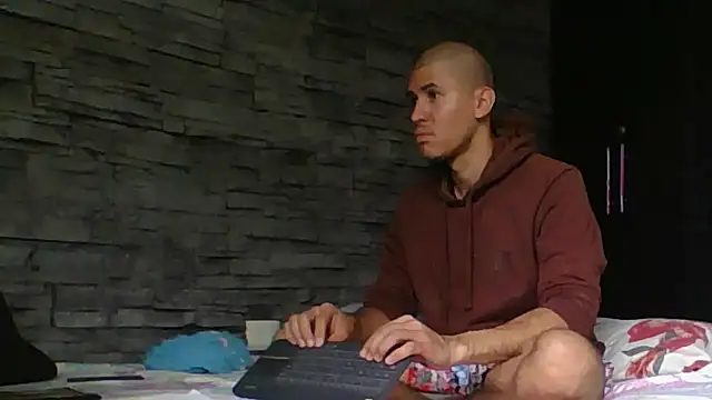 Sexylatin64 online show from February 8, 2026, 2:31 pm