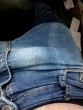 Snapshot of lm279 chatting on September 18, 2025, 3:47 pm lm279 online show from September 18, 2025, 3:47 pm