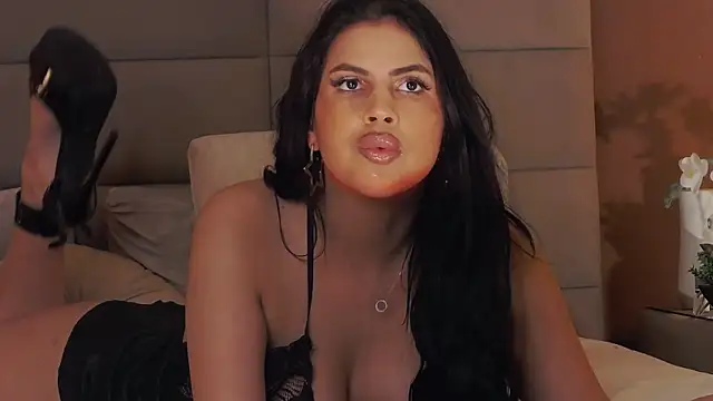 Snapshot of GiuliaHarvey chatting on February 4, 2025, 8:24 am GiuliaHarvey online show from February 4, 2025, 8:24 am