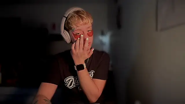 twentywithafelonyy online show from March 14, 2025, 12:29 pm