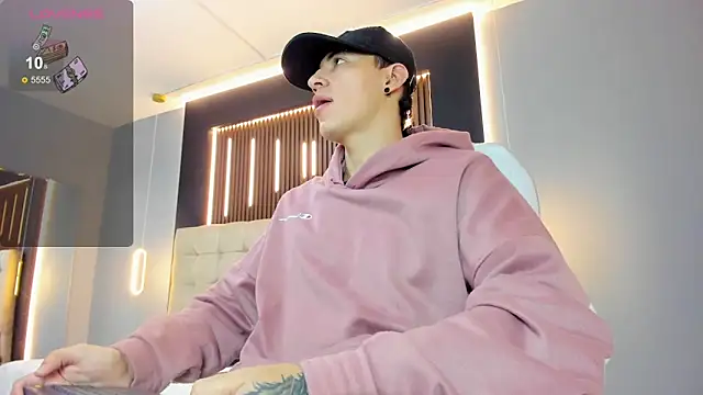 Lobo 17  online show from April 15, 2026, 3:35 am