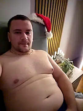 KarlosCarutox online show from December 21, 2025, 7:43 pm