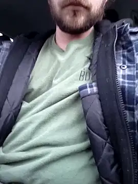 Snapshot of QcMisterv13 chatting on March 18, 2025, 10:37 pm QcMisterv13 online show from March 18, 2025, 10:37 pm