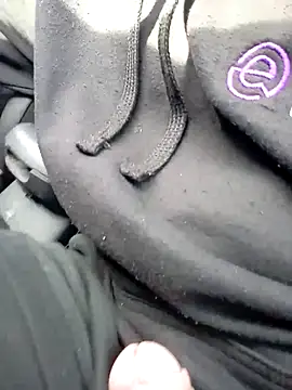 Snapshot of QcMisterv13 chatting on March 19, 2025, 8:54 pm QcMisterv13 online show from March 19, 2025, 8:54 pm