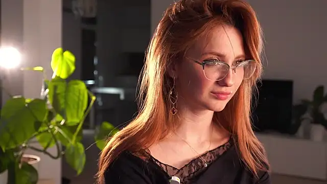 EsmaCrumbley online show from April 2, 2026, 5:16 am